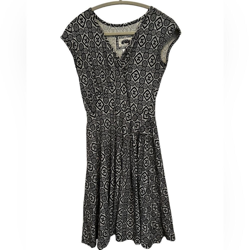 ModCloth Effie’s heart black and off-white lace print dress size extra small
